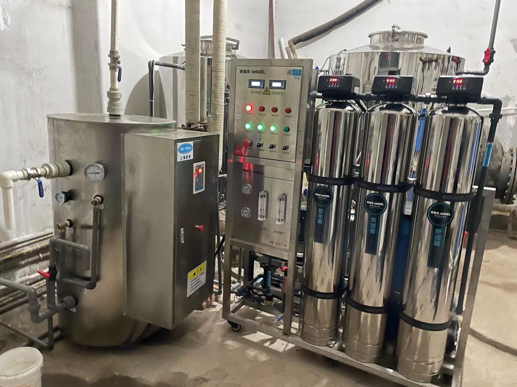 商用净水设备机房